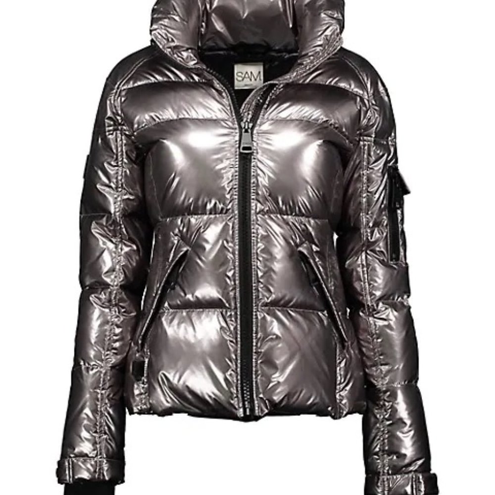 Sam. Freestyle Down Puffer Jacket in Gunmetal. Size Medium.